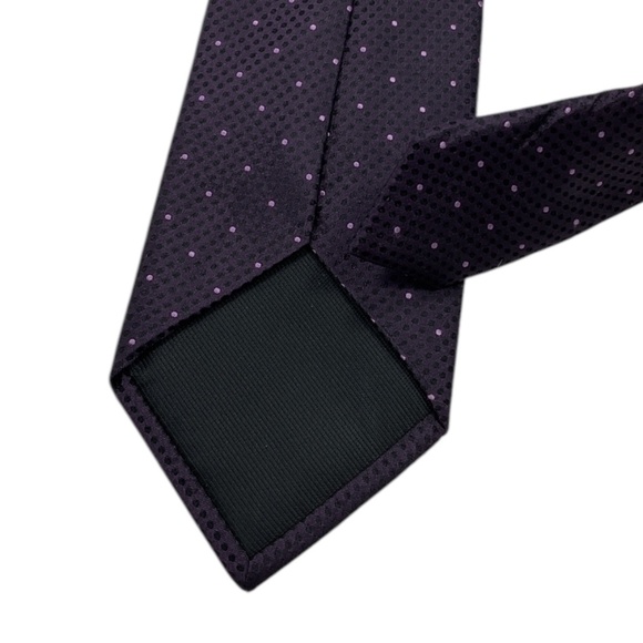HUGO BOSS Purple Geometric Polka Dot Silk LUXURY Tie ITALY - Picture 4 of 4